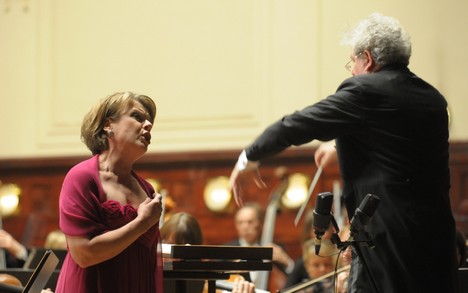 BBC-Symphony-Orchestra-Bernarda-Fink-Jiří-Bělohlávek-foto-Pražské-jaro-Ivan-Malý