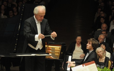 Varšavská-filharmonie-A.Wit-R.Blechacz-foto-Pražské-jaro-Ivan-Malý